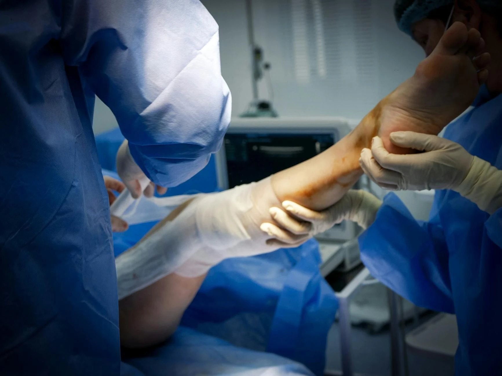 Best Knee Replacement Surgeons in Chicago - Alex Tauchen, MD